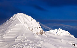 mountain snow and wind